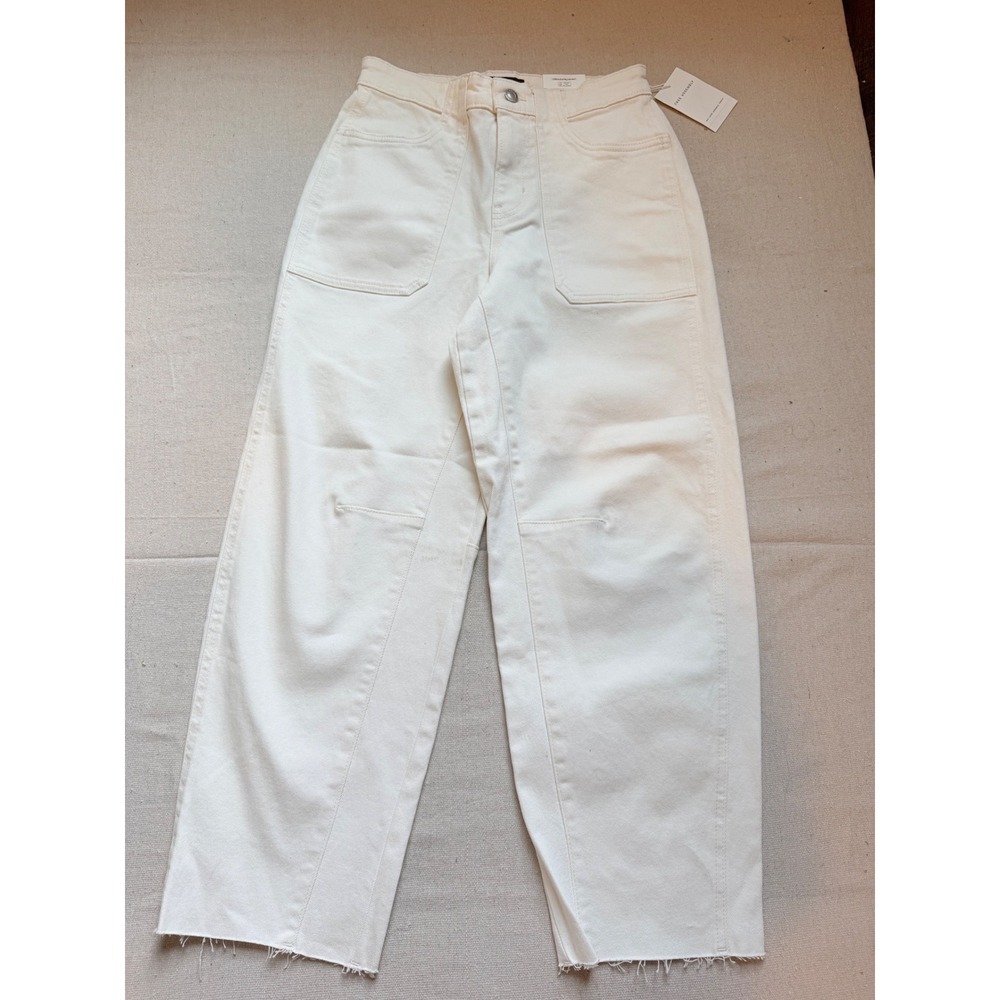 Free Assembly Womens Carpenter Barrel Jeans Vanilla Cream White Size 2 NWT